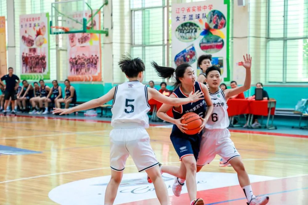  勇士末节翻盘上演经典逆转  