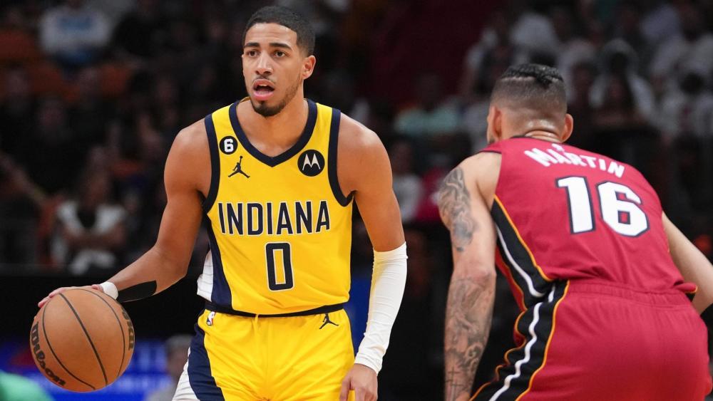  哈利伯顿25助攻，步行者狂胜活塞反弹  